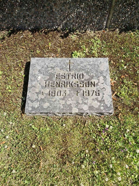Hautatunnus: 1 URNLU F04