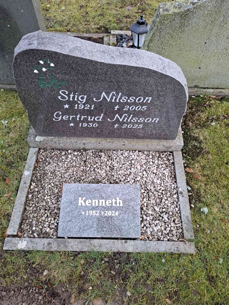 Grave number: HS HS B    65, 66