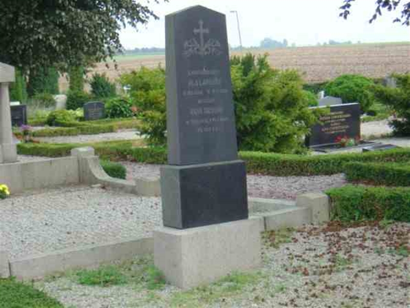 Grave number: Bo G   111-112