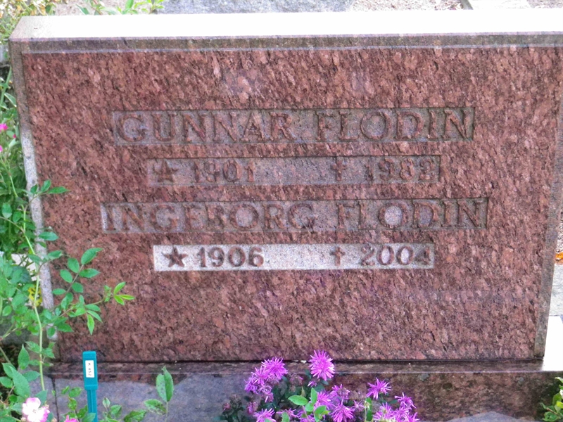 Grave number: OS K   452, 453