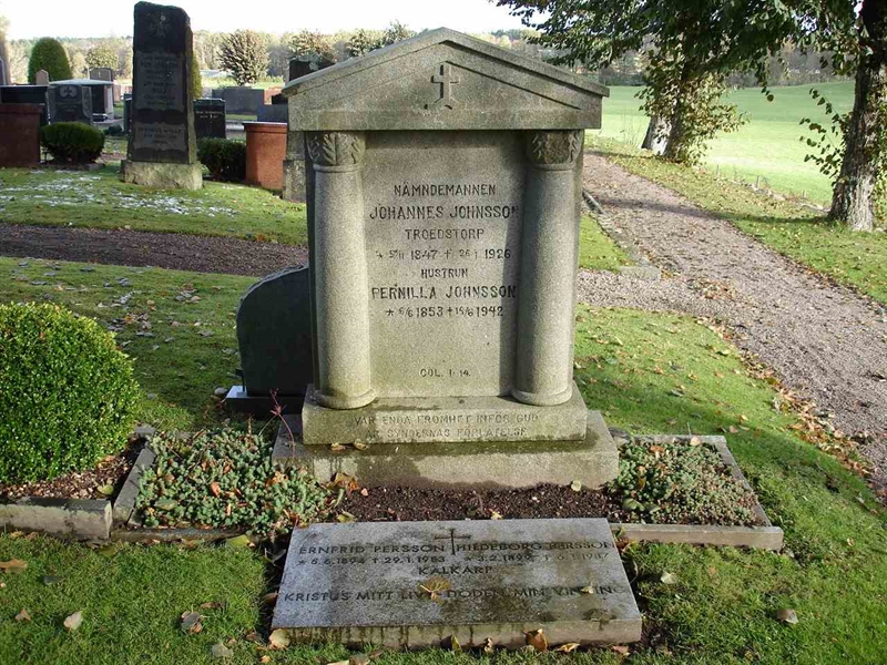 Grave number: FG K     9, 10