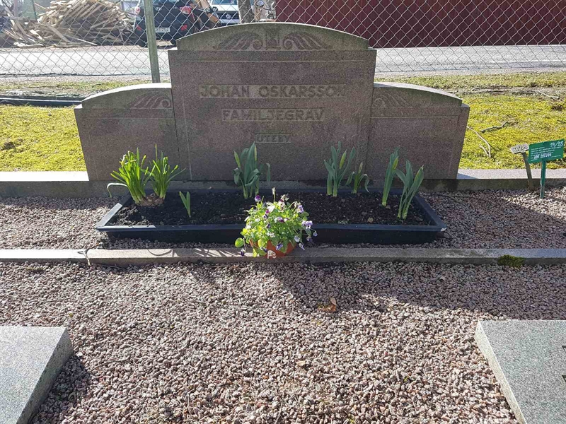 Hautatunnus: BRO 24    28