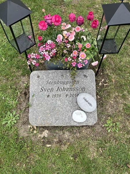 Grave number: NÅ U45    28