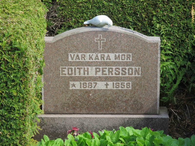 Grave number: HÖB 48    19
