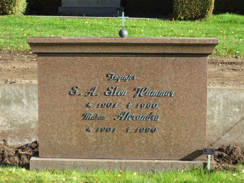 Grave number: HÖB 50    23