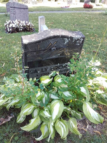 Grave number: NO 07   122