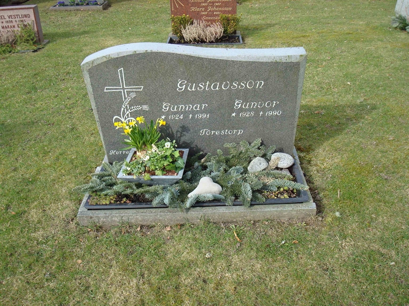 Grave number: KU 09    64, 65
