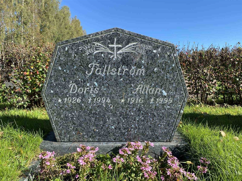 Grave number: 1 22     94