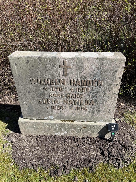 Grave number: 22 B    16