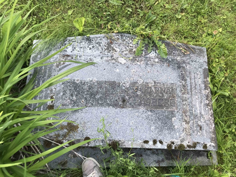 Grave number: UN B    52, 53, 54