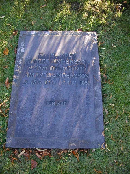 Grave number: VK R     9, 10