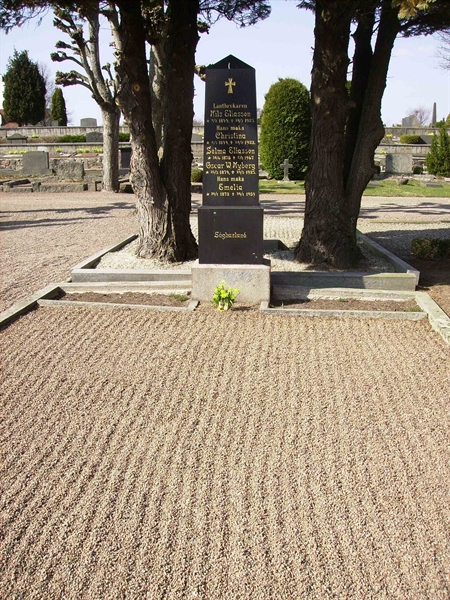 Grave number: LM 3 39  007