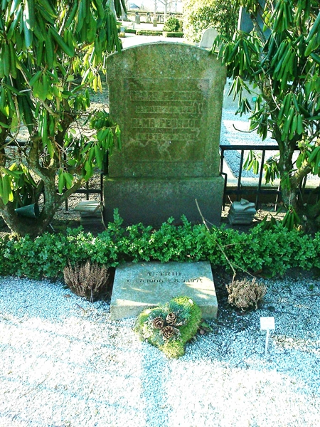 Grave number: Kg XV    55