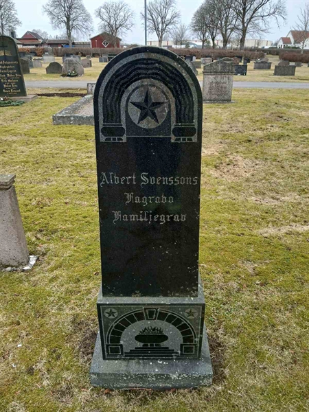 Gravnummer: 2 8  140, 141, 142