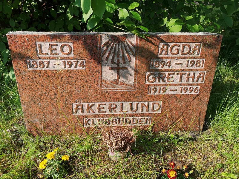 Hautatunnus: NK 03    52