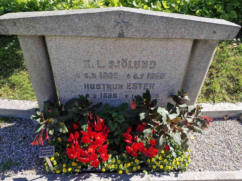 Grave number: 1 FRID 11B