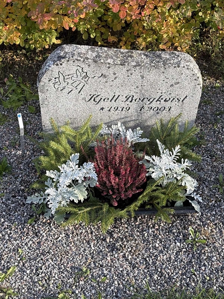 Grave number: 4 N ND   344