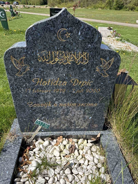 Grave number: R 05M 236
