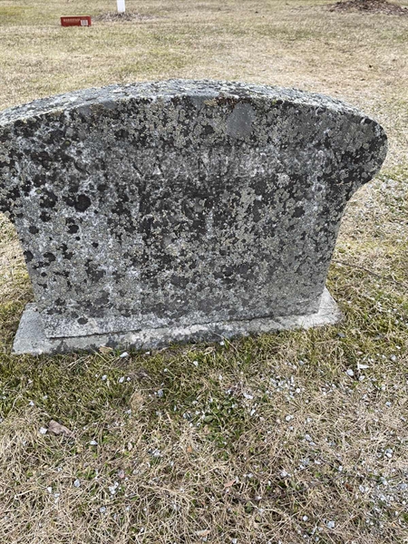 Grave number: R 3   109-E