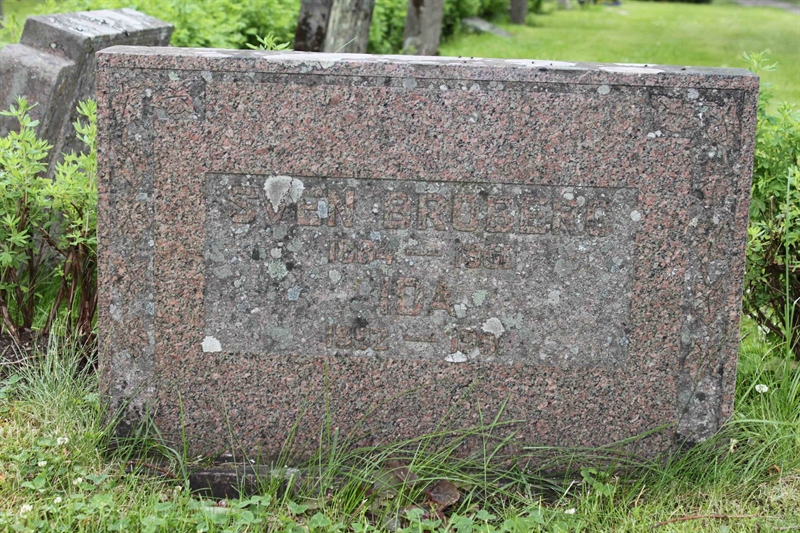 Grave number: GK MAGDA    37, 38