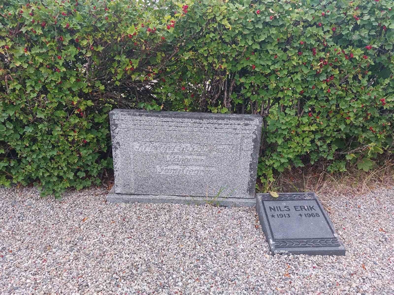 Grave number: K F    66
