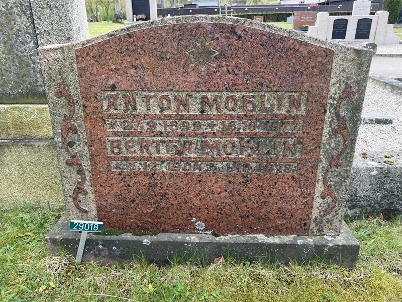Grave number: NÅ 29    69, 70