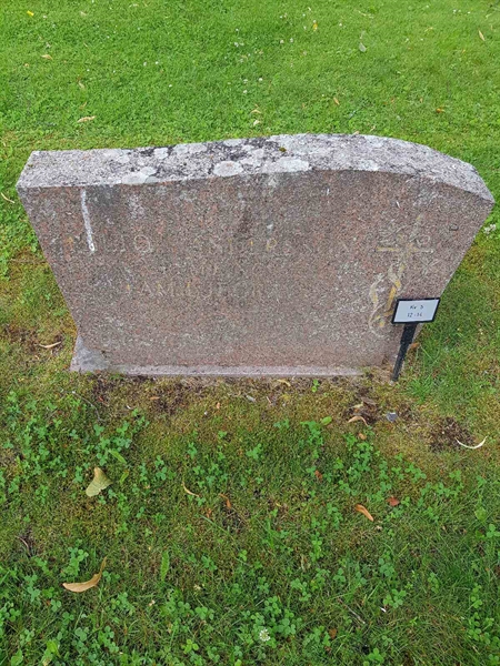 Grave number: Jä 05    12-14