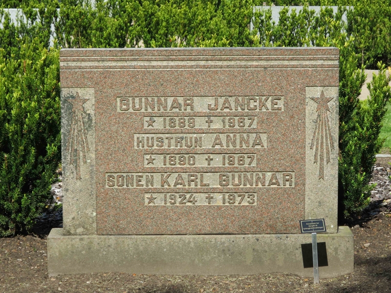Grave number: HÖB 45    18