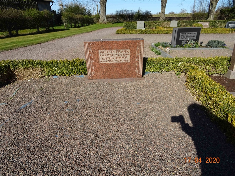 Grave number: NK 4 DD     2, 3
