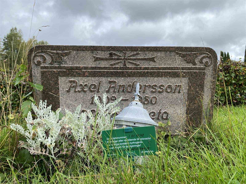 Grave number: 1 21     41, 42