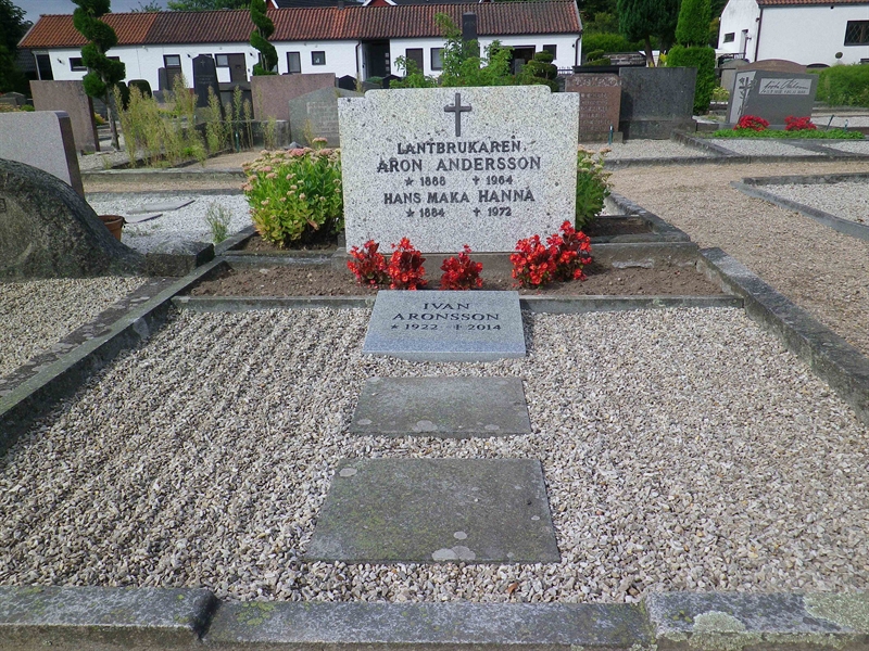 Grave number: OS J    80, 81