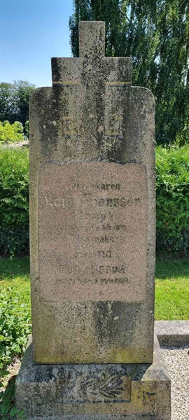 Grave number: LM 1 16  004, 005