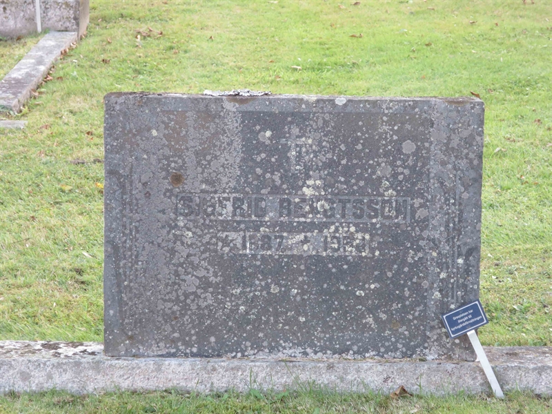 Grave number: HK H    29, 30