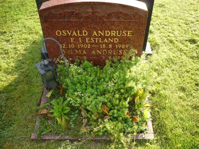 Grave number: VK I   101, 102