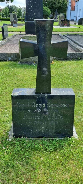 Grave number: LM 1 04 004:2