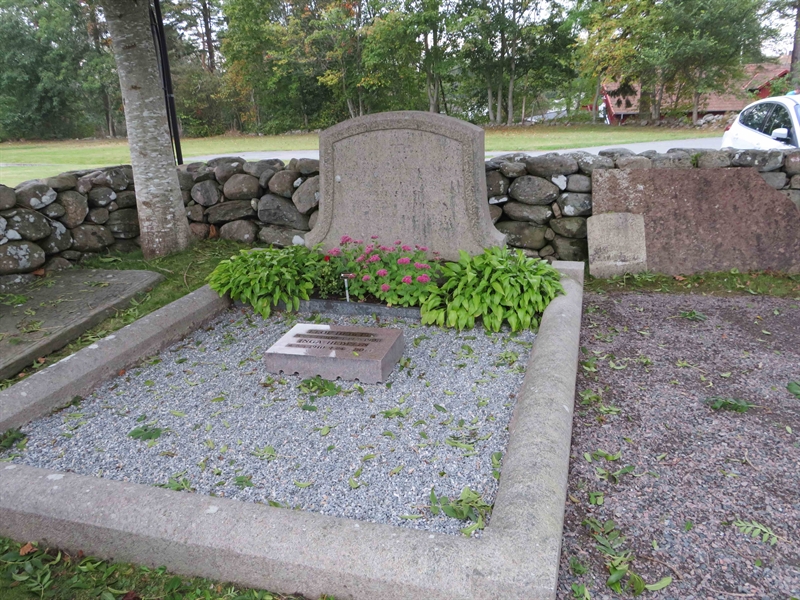 Grave number: 1 04  179