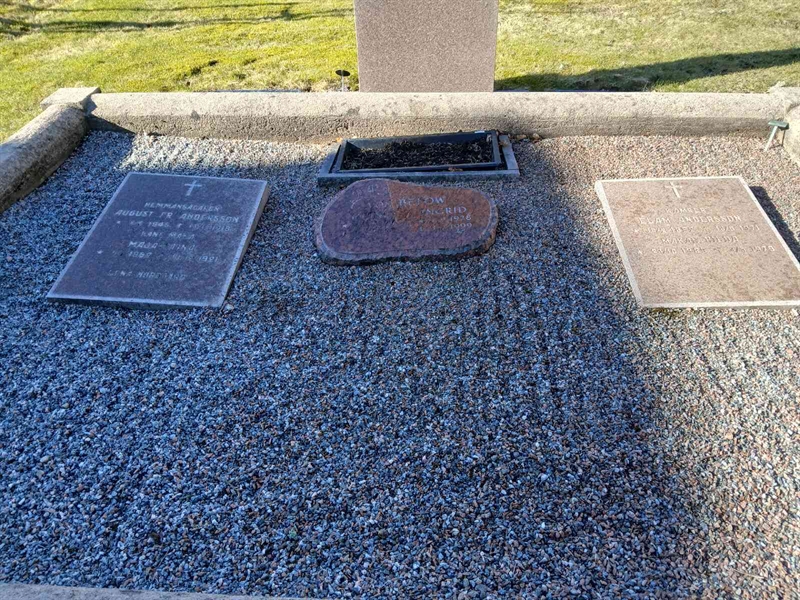 Gravnummer: Le A  351, 352, 353