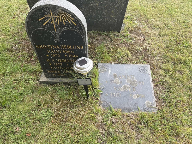 Grave number: 003 D    25