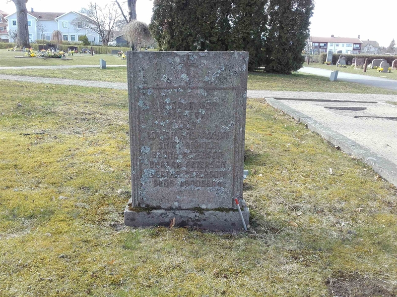 Grave number: NO 12    39