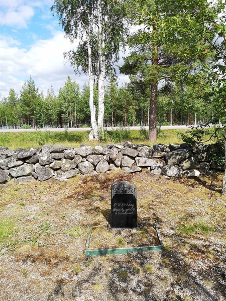 Hautatunnus: SK J     6