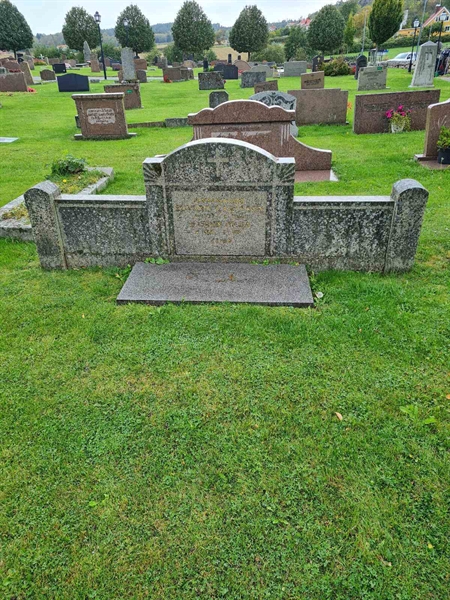 Grave number: KG 08   164, 165