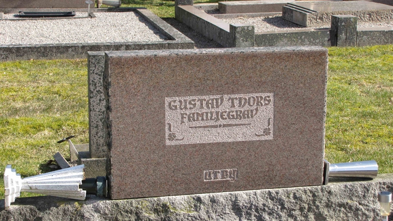 Grave number: HJ  1433, 1434