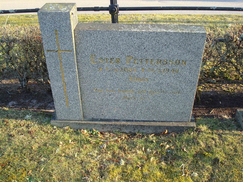 Grave number: KU 02    24