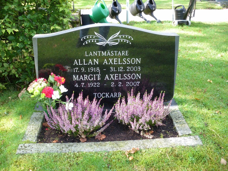 Grave number: SB 48     3, 4