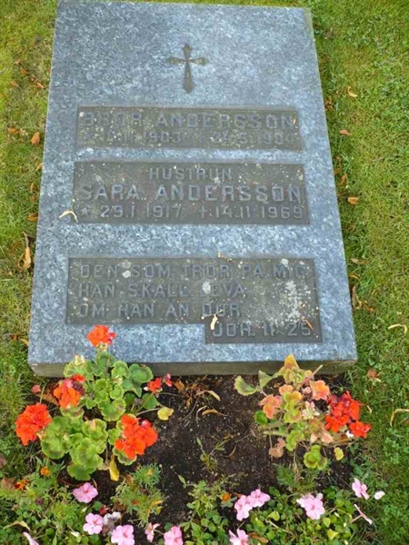 Grave number: VK D    15, 16