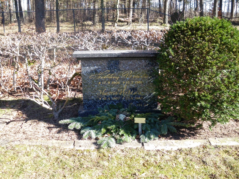 Grave number: SB 36     7, 8