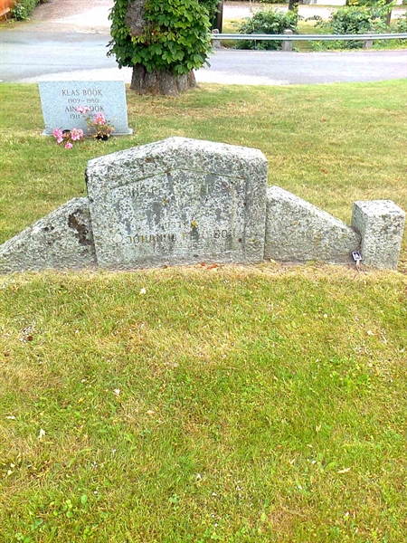 Grave number: ÖKK 1    35, 36