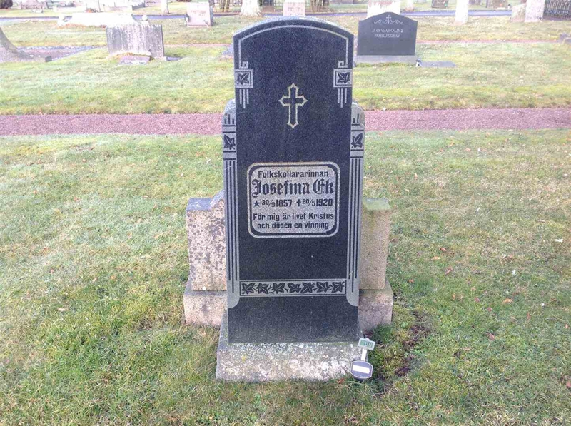 Grave number: 33 3   122-123