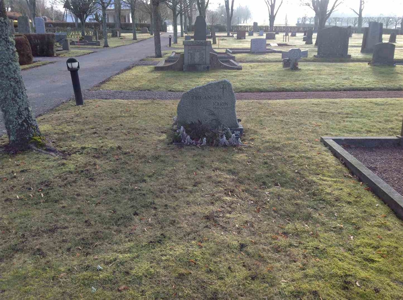 Grave number: 33 3   135-136