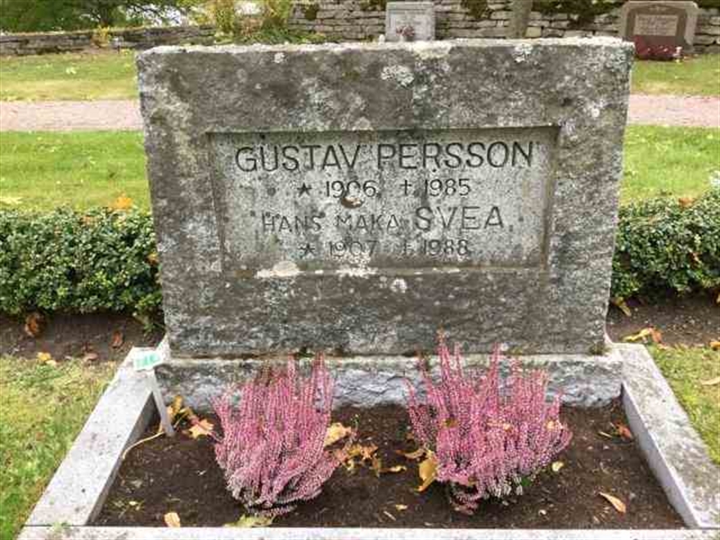 Grave number: 215 B   158-159